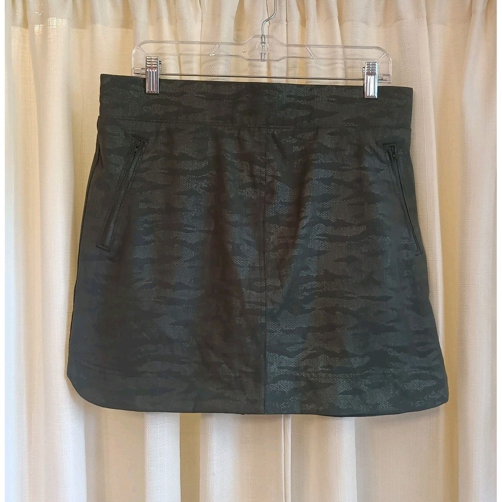 Orvis Women Camo Snakeskin Print Active Skort Green Size M Hiking Travel 1400361